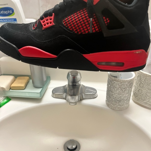 used red thunder fours slight star loss size 10 mens slightly damaged box - Picture 12 of 12